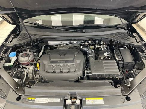 Used 2022 Volkswagen Tiguan SE AWD/4WD image 18