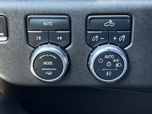 Used 2023 GMC Sierra 1500 Elevation AWD/4WD image 23