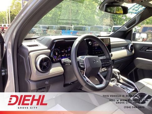 Used 2025 Chevrolet Colorado ZR2 AWD/4WD image 24