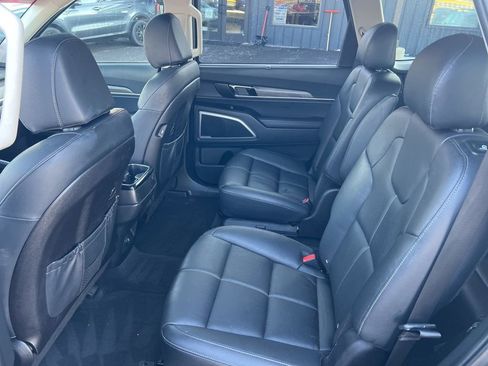 Certified 2022 Kia Telluride EX w/ EX Premium Package image 10