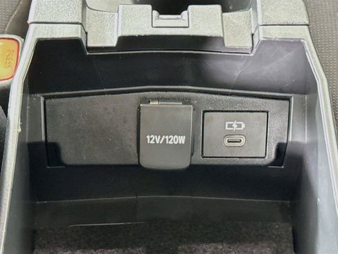 Used 2024 Toyota Corolla LE FWD image 33