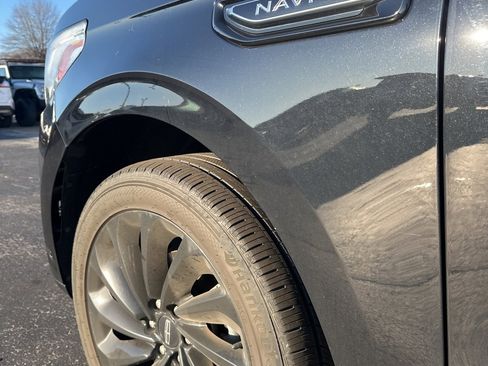 Used 2021 Lincoln Navigator Reserve image 6