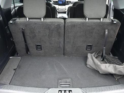 Used 2022 Ford Explorer XLT w/ Class IV Trailer Tow Package image 6