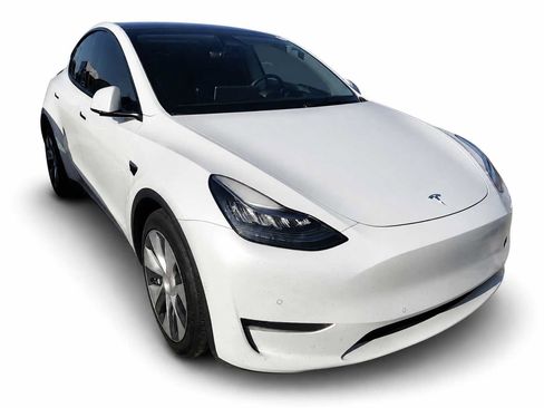 Used 2021 Tesla Model Y Long Range AWD/4WD image 1