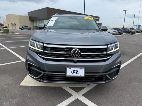 Used 2022 Volkswagen Atlas SEL Premium AWD/4WD image 2