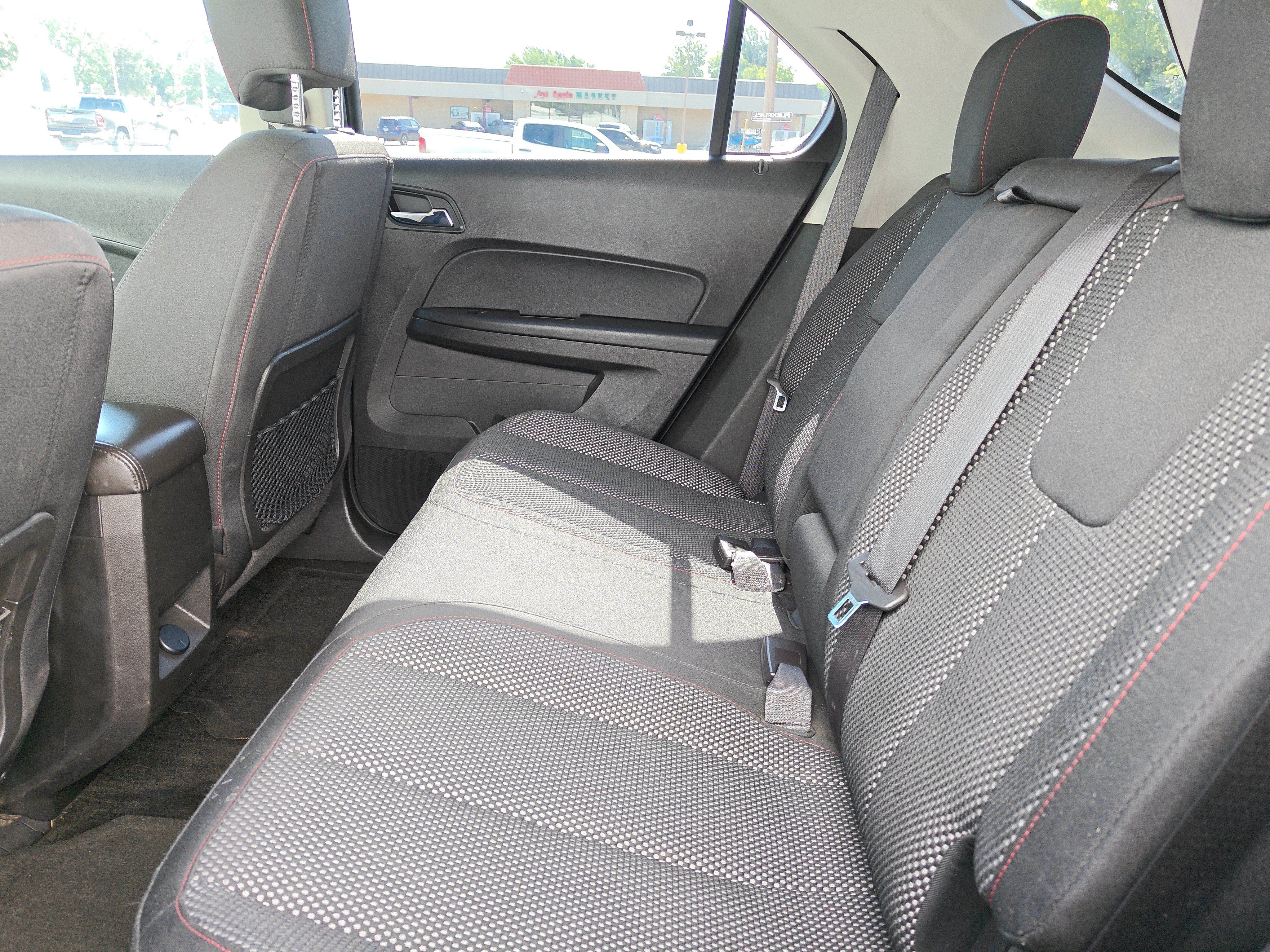 Used 2017 Chevrolet Equinox LT w/ Convenience Package FWD image 16