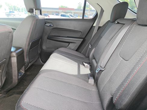 Used 2017 Chevrolet Equinox LT w/ Convenience Package FWD image 16