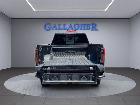 Used 2024 GMC Sierra 3500 AT4 w/ Technology Package AWD/4WD image 27