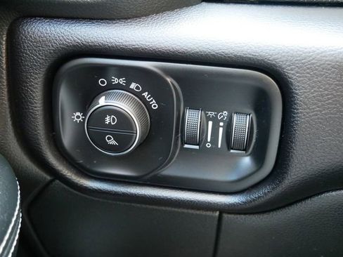 Used 2022 RAM 2500 Laramie image 24