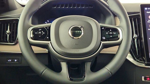 New 2026 Volvo XC90 T8 Plus w/ Protection Package Premier AWD/4WD image 25