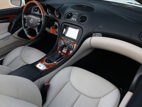 Used 2007 Mercedes-Benz SL 550 2DR COUPE w/ Premium Pkg I image 18