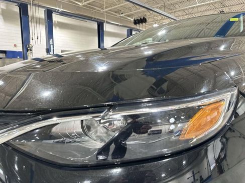 Used 2024 Chevrolet Malibu LT image 28