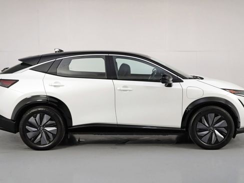 Used 2023 Nissan Ariya FWD image 49