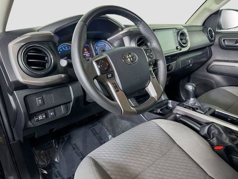 Certified 2023 Toyota Tacoma SR5 AWD/4WD image 18