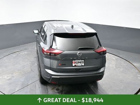 Used 2024 Nissan Rogue S image 49