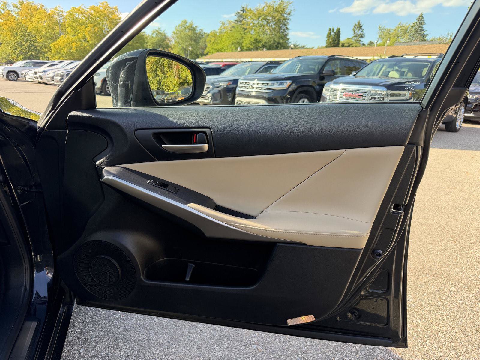 Used 2019 Lexus IS 300 F Sport w/ F Sport Package AWD/4WD image 29