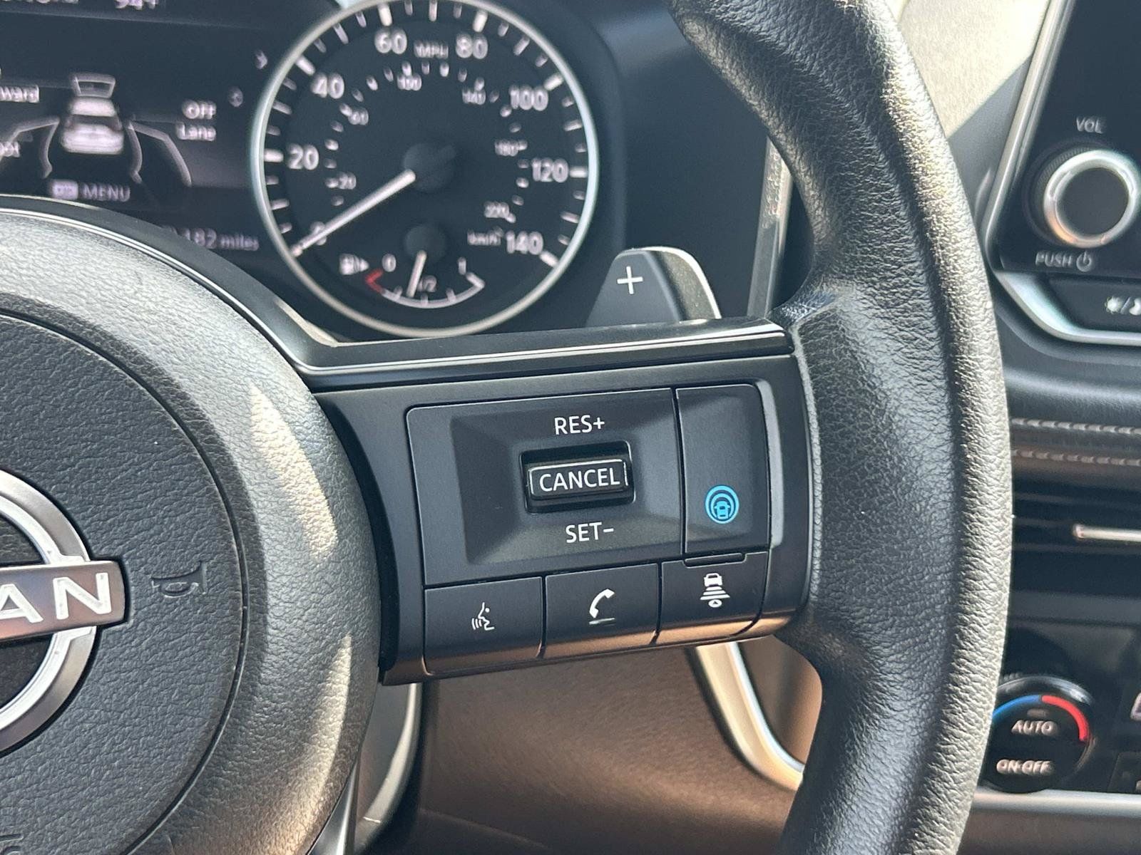 Used 2024 Nissan Rogue SV FWD image 35