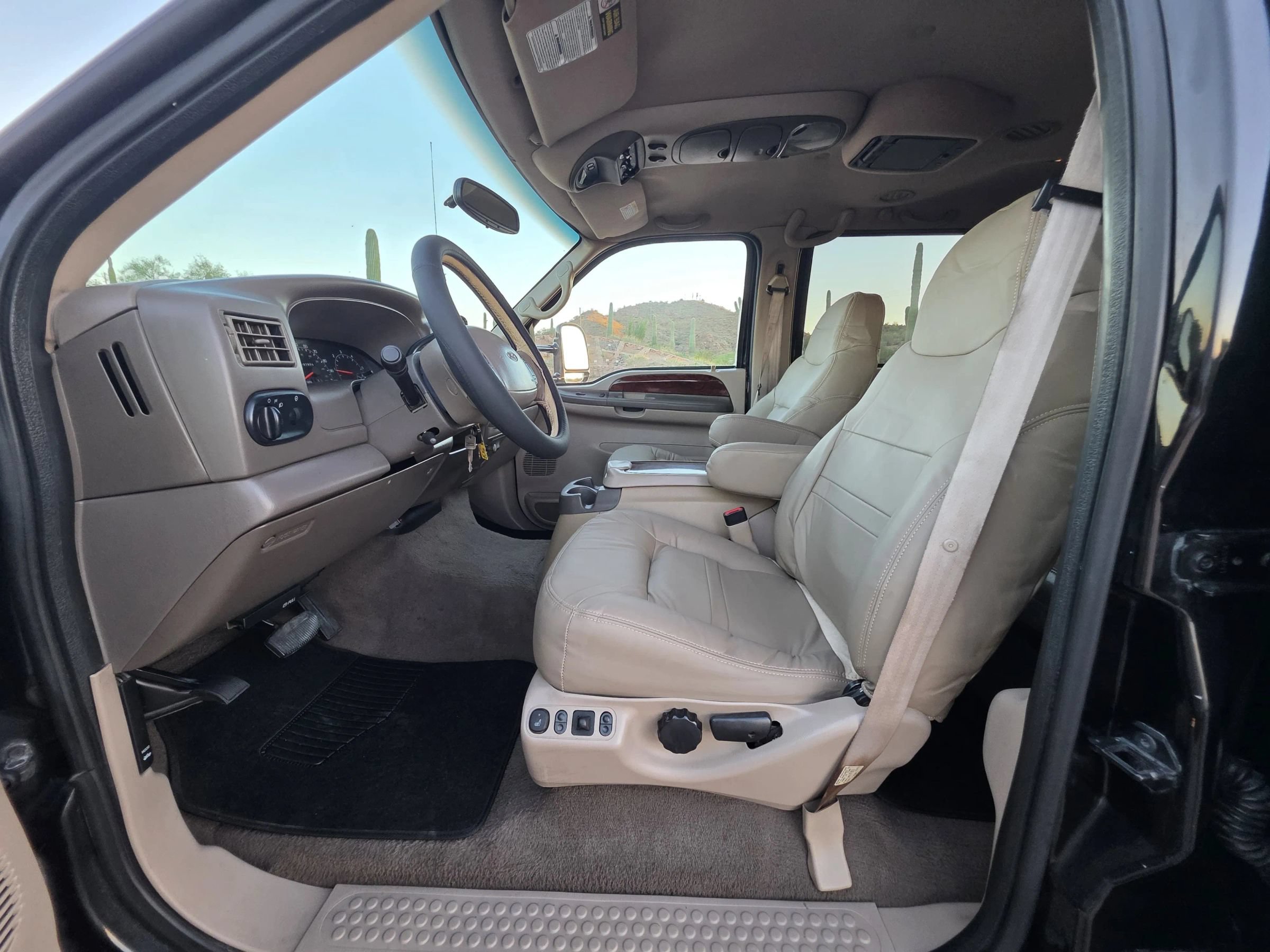 Used 2000 Ford Excursion Limited AWD/4WD image 10