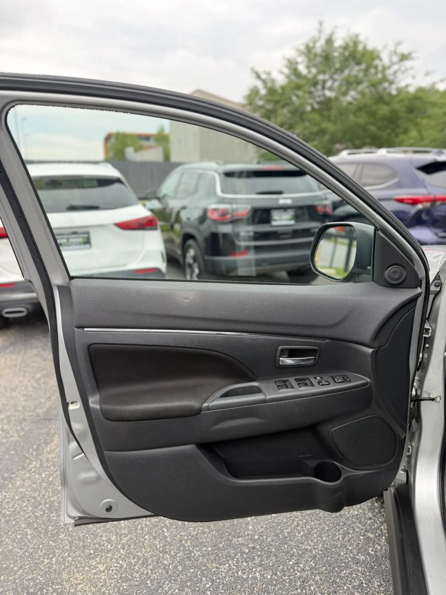 Used 2021 Mitsubishi Outlander Sport LE AWD/4WD image 8