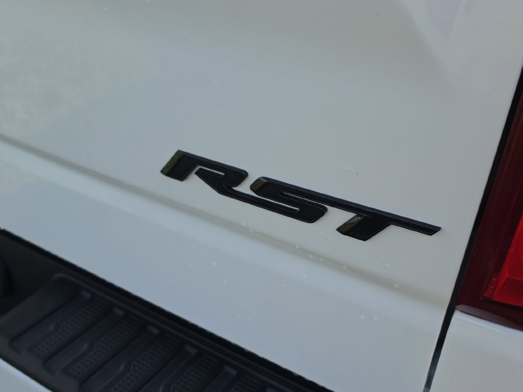 Used 2023 Chevrolet Silverado 1500 RST AWD/4WD image 6