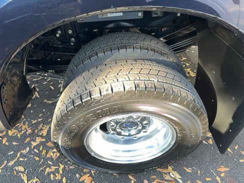 Used 2022 Ford F350 Lariat w/ Lariat Value Package image 6