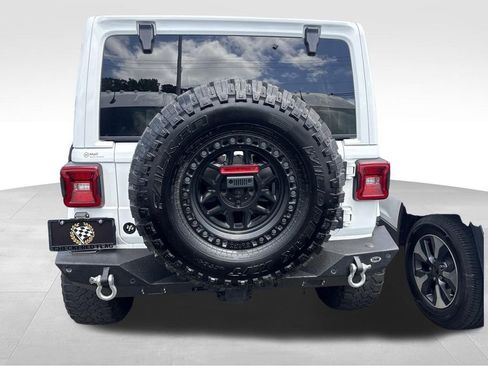 Used 2020 Jeep Wrangler Unlimited Sahara AWD/4WD image 12