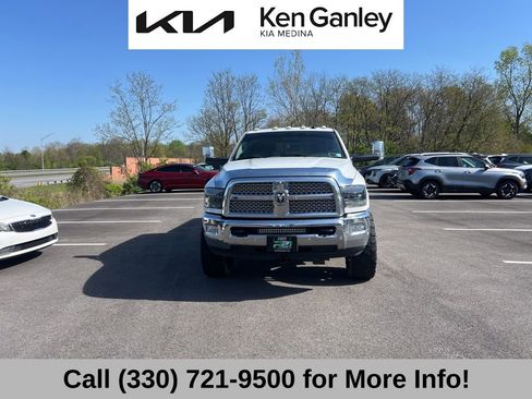 Used 2018 RAM 2500 Laramie AWD/4WD image 2