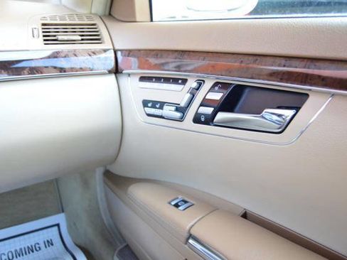 Used 2007 Mercedes-Benz S 550 image 52