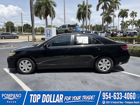Used 2010 Toyota Camry FWD image 6