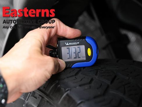 Used 2023 Nissan Frontier PRO-4X AWD/4WD image 27
