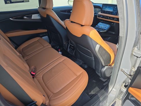 Certified 2023 Lincoln Nautilus Black Label w/ Class II Trailer Tow Package image 11