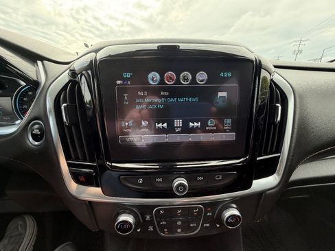 Used 2019 Chevrolet Traverse LT AWD/4WD image 23