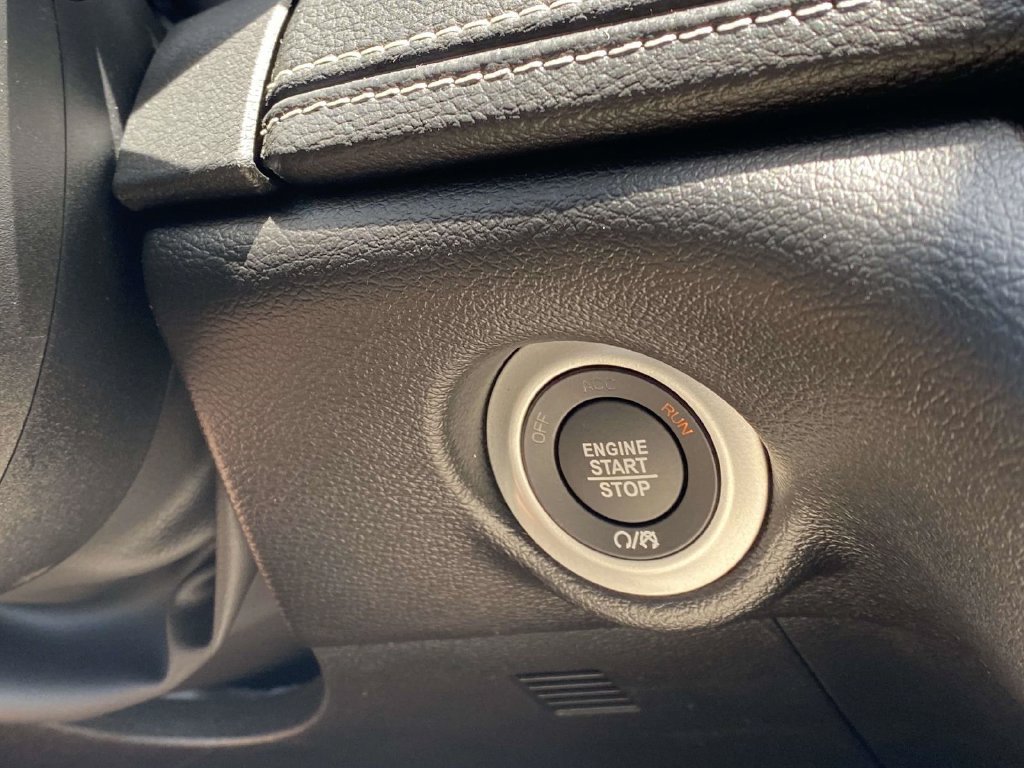 New 2027 Chrysler Pacifica Select FWD image 24