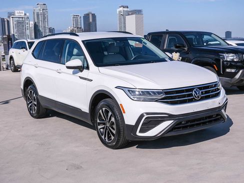Used 2022 Volkswagen Tiguan S FWD image 3