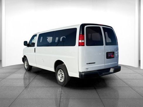 Used 2017 Chevrolet Express 2500 LS image 4