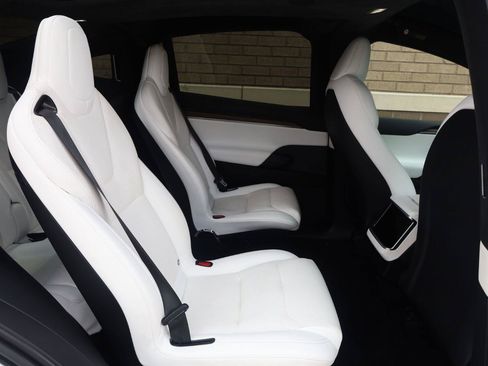 Used 2023 Tesla Model X AWD/4WD image 20