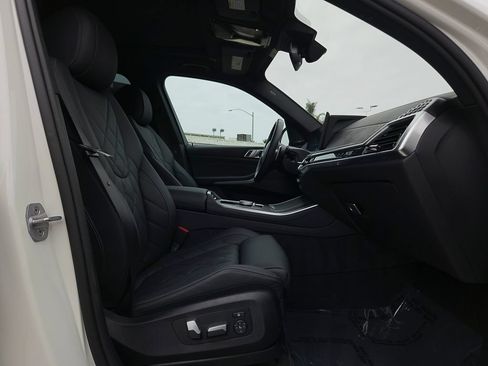 Used 2025 BMW X5 xDrive40i w/ M Sport Package AWD/4WD image 22