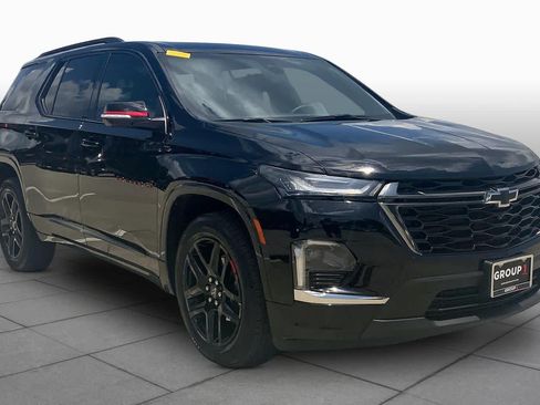 Used 2023 Chevrolet Traverse Premier w/ Redline Edition FWD image 4