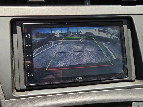 Used 2014 Toyota Prius Five FWD image 24