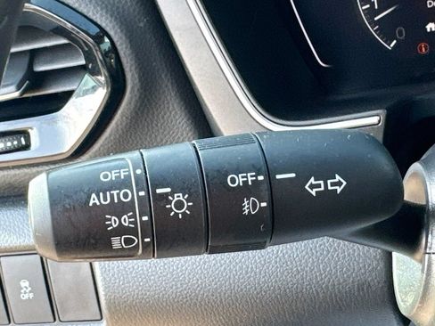 Used 2024 Honda Pilot Touring image 12