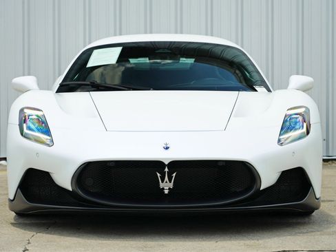 Used 2023 Maserati MC20 Coupe image 9