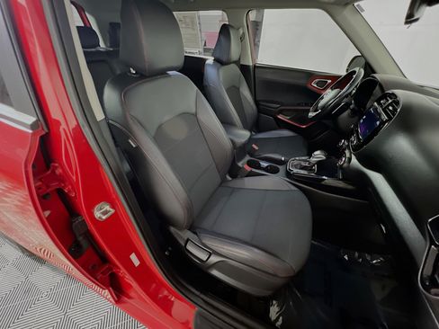 Used 2022 Kia Soul Turbo FWD image 31
