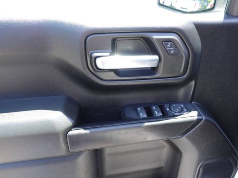 Used 2022 Chevrolet Silverado 1500 W/T w/ WT Value Package AWD/4WD image 9