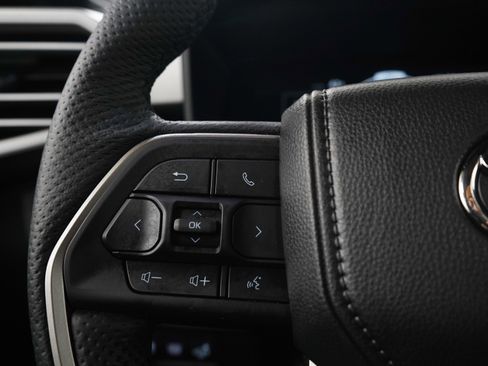 Used 2025 Toyota Sequoia Limited w/ Tow Technology Package AWD/4WD image 26