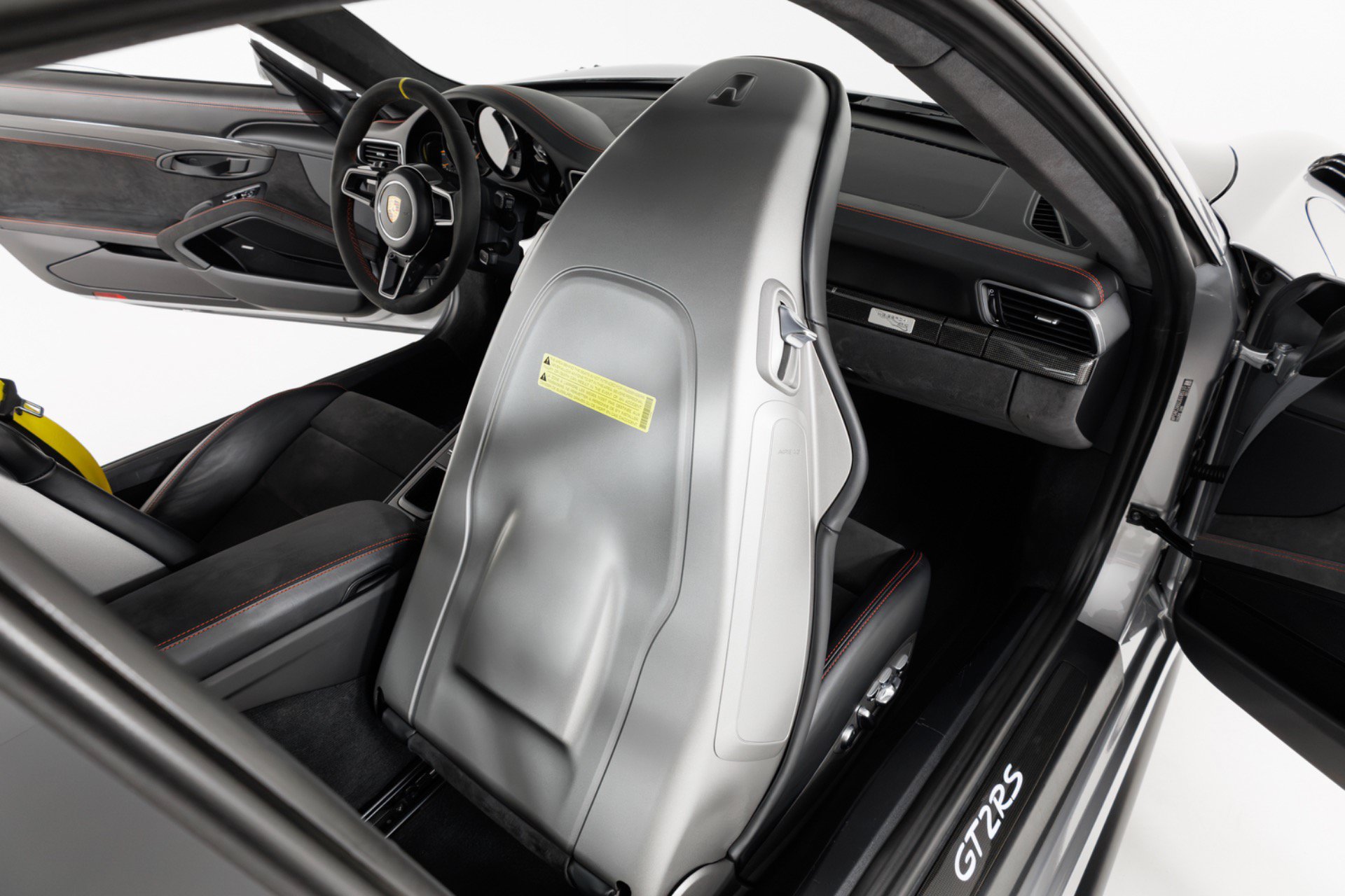 Used 2018 Porsche 911 GT2 RS RWD image 47