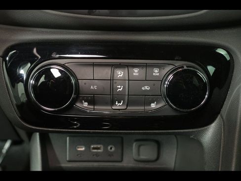 Used 2022 Buick Encore GX Preferred w/ Cold Weather Comfort Package image 13