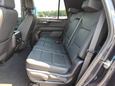 Used 2025 Chevrolet Tahoe LT RWD image 9