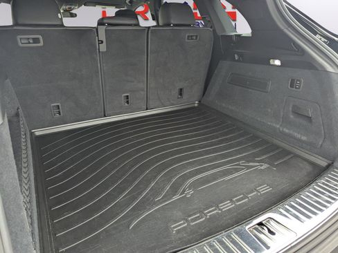 Used 2024 Porsche Cayenne S image 24