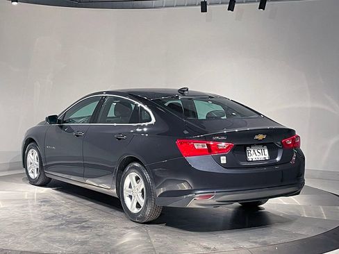 Used 2022 Chevrolet Malibu LS image 13