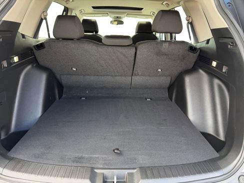 Used 2025 Honda CR-V EX image 4
